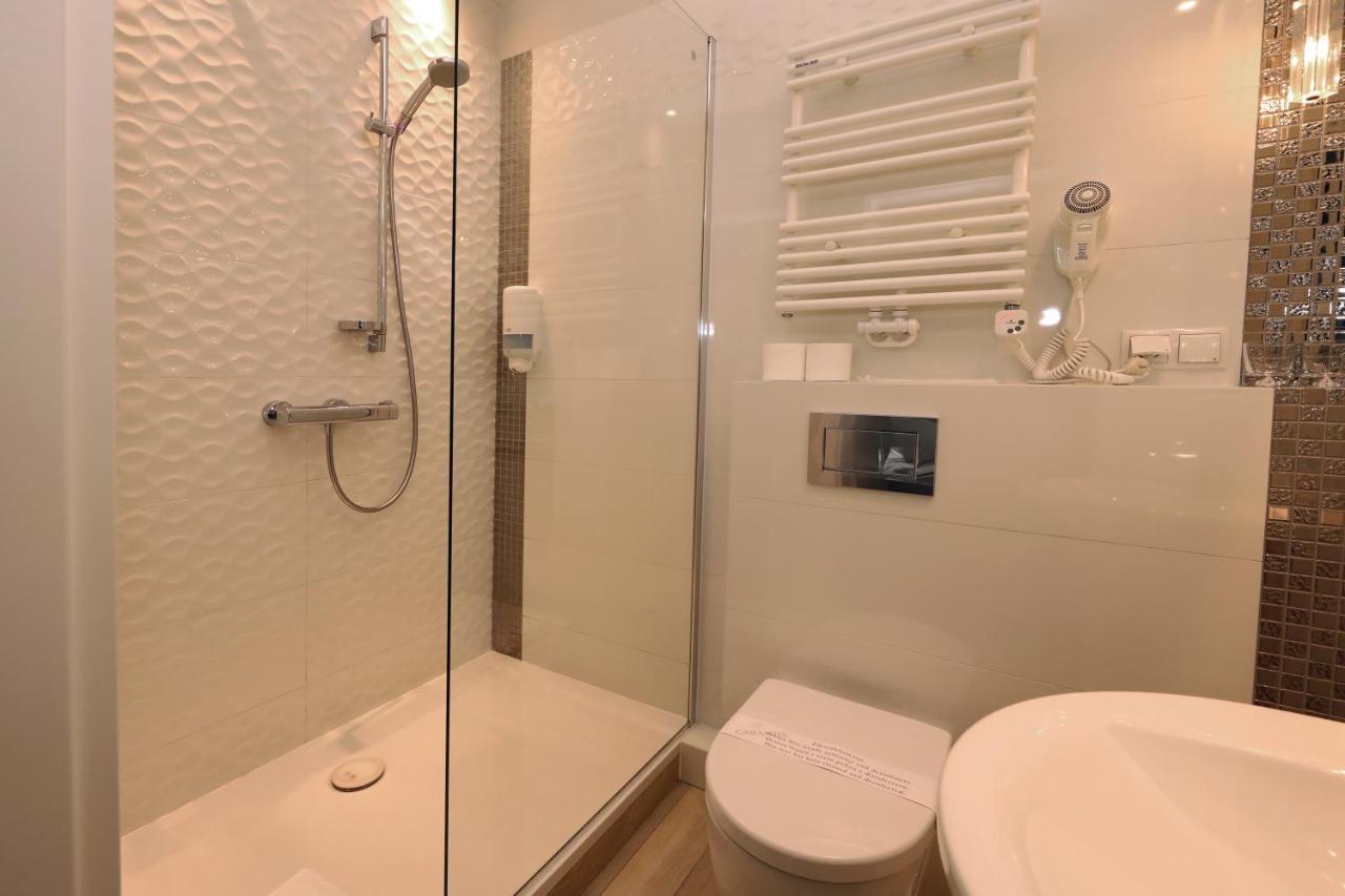 Bialy Dom Henlex Hotel Restauracja Πόζναν Εξωτερικό φωτογραφία