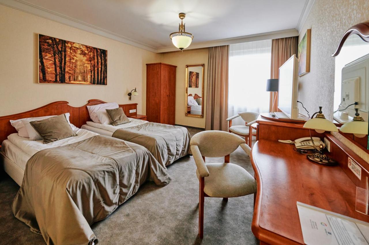 Bialy Dom Henlex Hotel Restauracja Πόζναν Εξωτερικό φωτογραφία