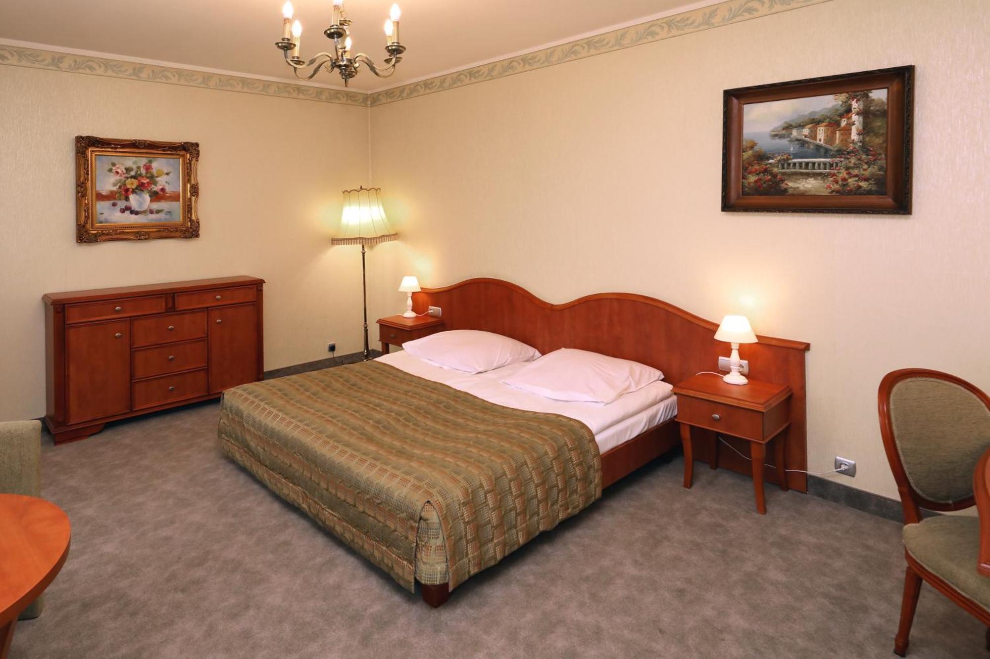 Bialy Dom Henlex Hotel Restauracja Πόζναν Εξωτερικό φωτογραφία